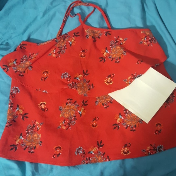 Cross Strapped Blouse/Crop Top - Picture 4 of 4